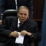 Le président Abdelaziz Bouteflika au bureau de vote ce jeudi 4 mai. New Press